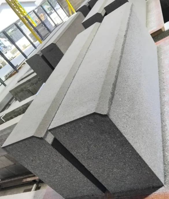 ขอบคันหินทรงเหลี่ยม และ ขอบคันหินทรงมน by วงกลมบล็อก